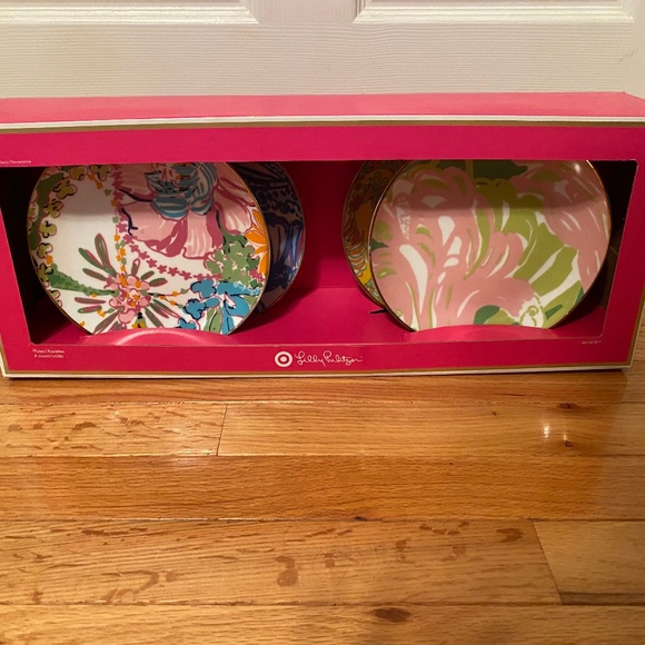 NWT Lilly Pulitzer x Target collection plates - Picture 1 of 4
